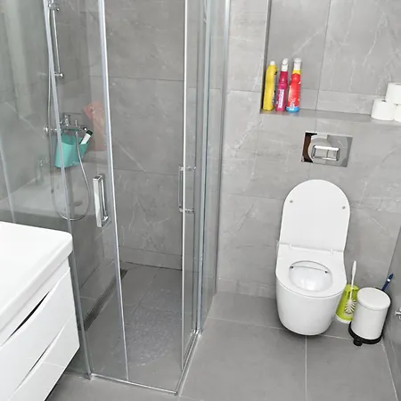 Aleks Apartman